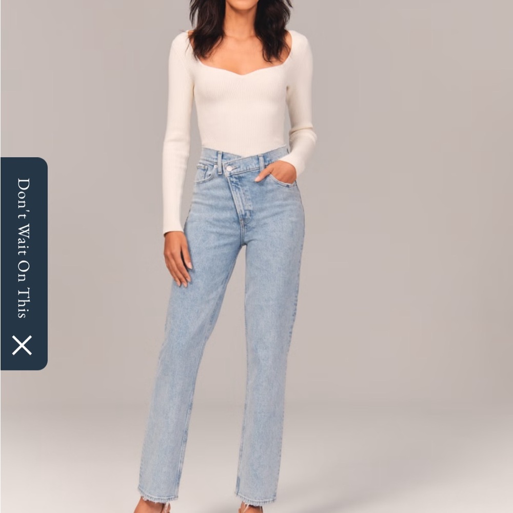 Abercrombie & Fitch Ultra High Rise light blue Jean (criss cross) 28/curve/short